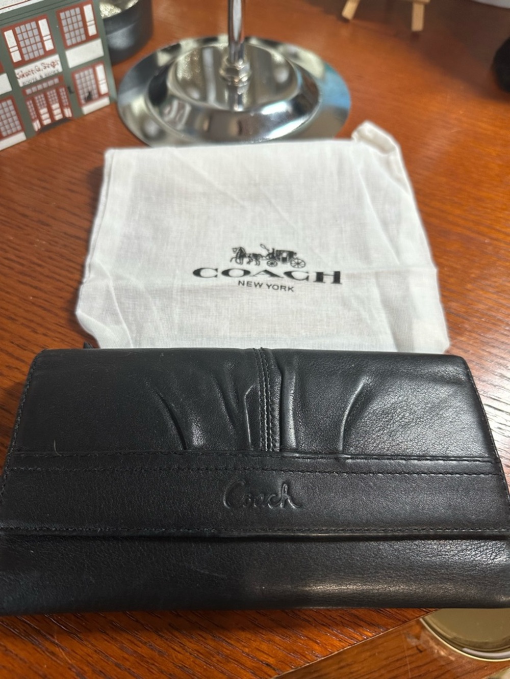Coach SoHo pleated Trifold Black Leather Wallet with Embossed Logo